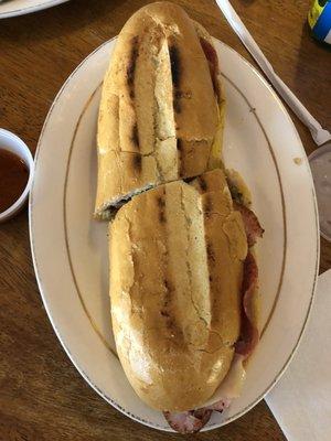 Cuban sandwich