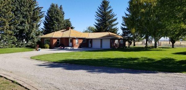 New wood shingle roof