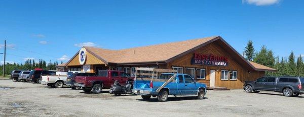 Try the Alaskan, a very good and hearty hamburger.