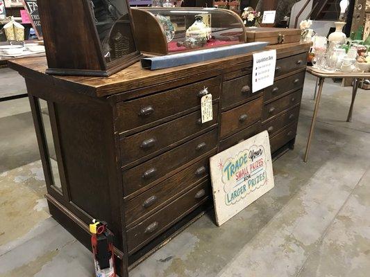 Old solid oak display case out of a old merchandise store in Guthrie, ok. Sorry kittens this one is mine/SOLD