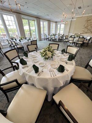 wedding white floral centerpiece