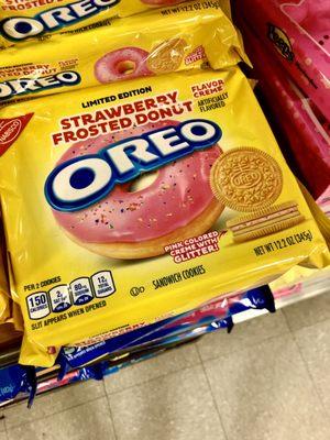 Limited Edition ~ Strawberry Frosted Donut OREOS!