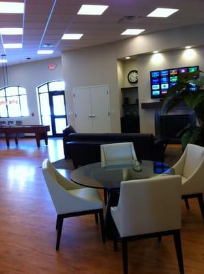 Free WIFI In Toscana Clubhouse, with smart televisions in lounge room