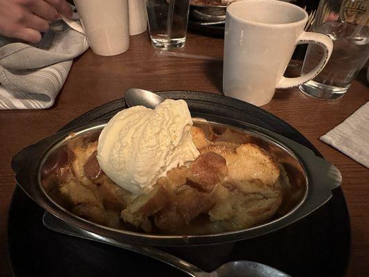 Bread pudding with ice cream