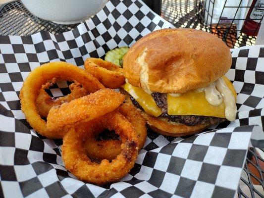 Ideal burger with onion rings