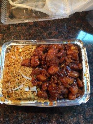 General Tso Chicken (hot) with fried rice