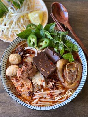 Bún bò Huế!