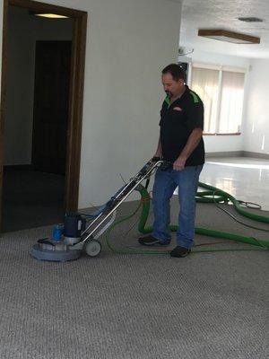 SERVPRO of Montrose / Teeluride's owner, Tom Miller, volunteered at the Welcome Home Montrose facility by cleaning the carpet.