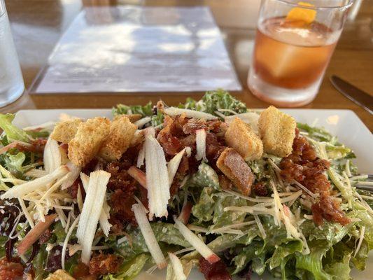 Candied bacon salad