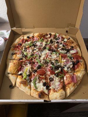 Large Supreme, original crust. Let's eat!