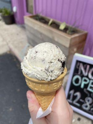 Lavender cookies and creme