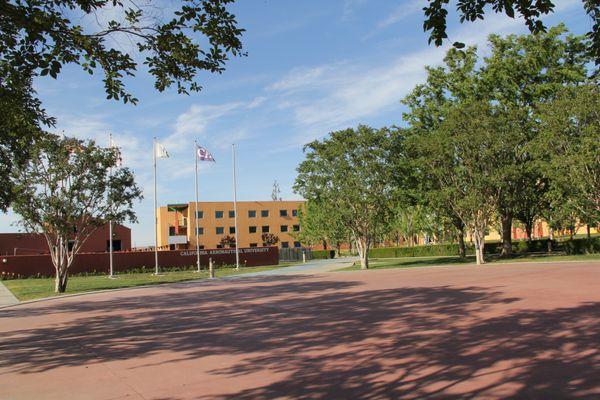 With near-perfect, flyable weather year-round, the main campus is conveniently centered
 between Los Angeles and the San Francisco Bay Area