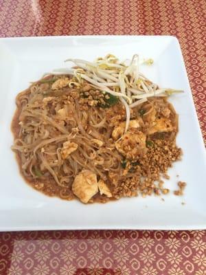 Chicken pad Thai.