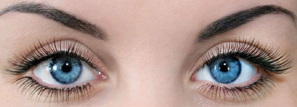 Protruring Eyes Lash extensions