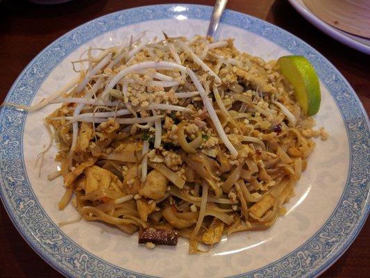 The chicken pad thai was delicious