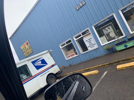 Store front located near Habitat for humanity. Right side of Hwy 101 northbound as you're coming into Lincoln City, OR.