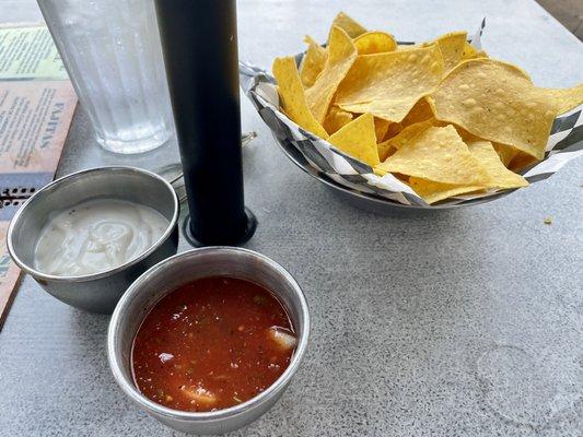 Chips & salsa