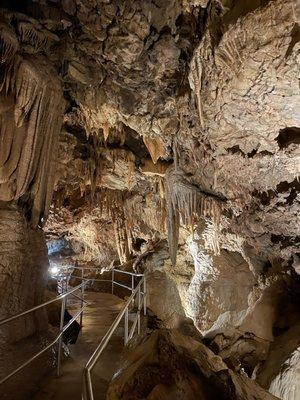 Lake Shasta Caverns