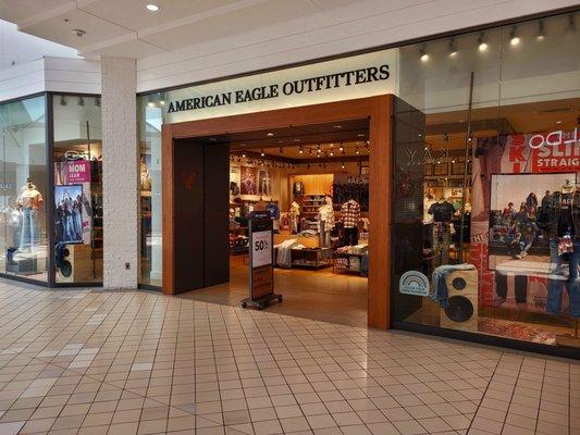 American Eagle Store