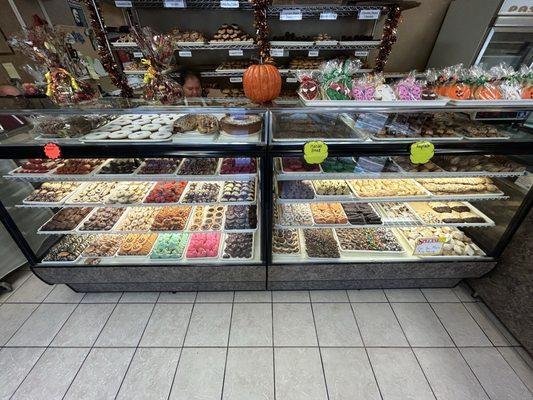 Italian Cookie deliciousness. So many options.