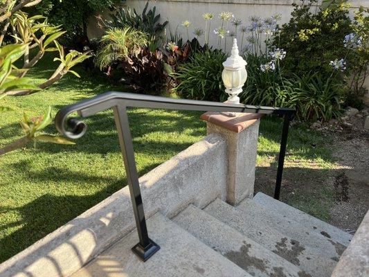 Metal Railing - Simple and clean design