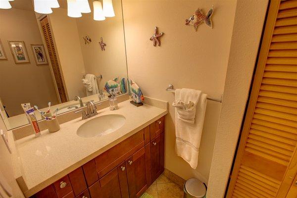 Maui Handywoman did a great job installing our vanity, mirror, lights, plumbing! https://www.mauivacationrentalcondo.com/photos