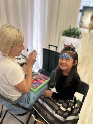 Beautiful "Frozen" face paint