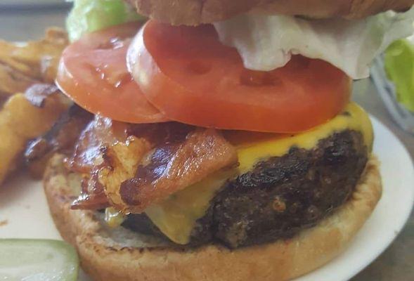 bacon cheeseburger