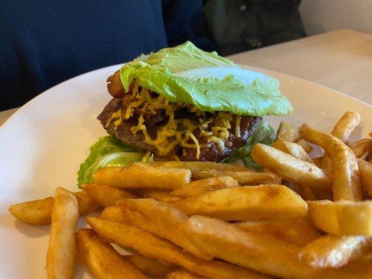 Lettuce wrapped burger