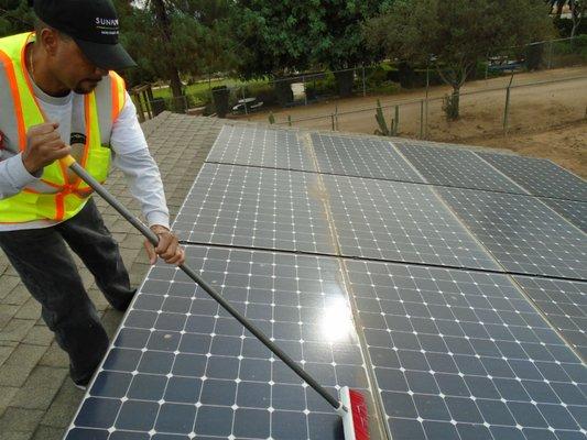 solar panel cleaning