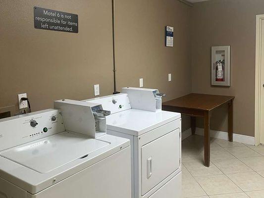 Motel Houma LA Laundry