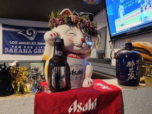 Dinner @Sakana Grill this eve 6/6/2022. We both enjoyed dining in here 4 tonight. This was our 2nd time here. Cool Lucky Cat pictured here!