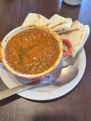 tomato soup and crispy pita bread