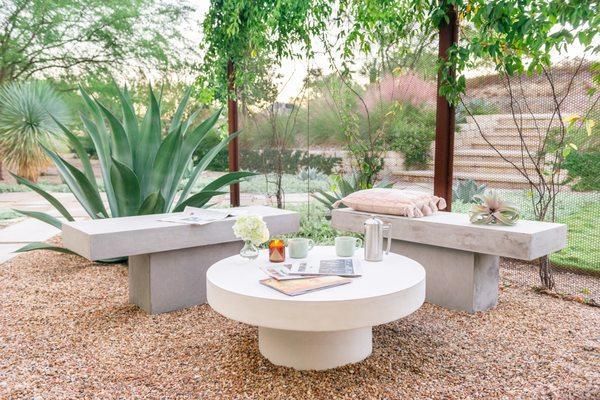 Pea gravel courtyard