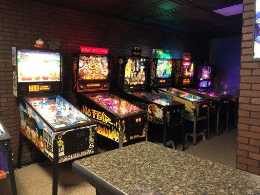 10 pinball machines and growing. Includes newest Sterns like Star Wars and Guardians of the Galaxy. Has Spooky's Total Nuclear Annihilation.