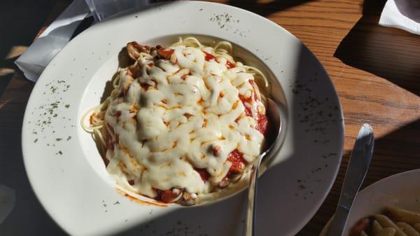 Baked spaghetti with red sauce and mushrooms.  Tasty!