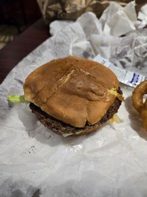 Single cheeseburger