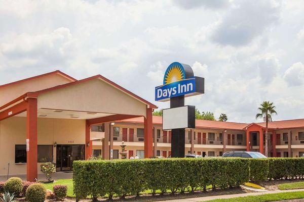 Welcome to the Days Inn Houston - Galleria