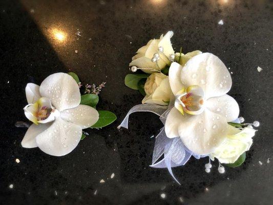 Corsages & Boutonnieres