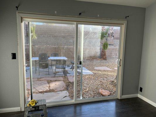 New sliding door with casings