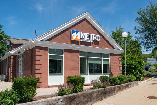 Metro Credit Union 1985 Centre St, West Roxbury, MA 02132