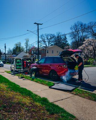 We make it easy to keep your car looking its best.  #EffortlessClean