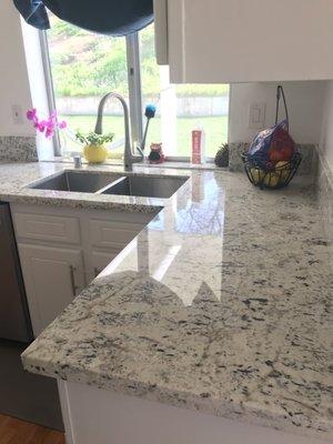 Counter tops sink and faucet