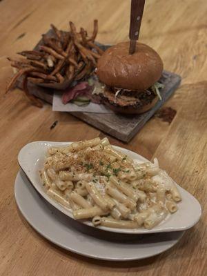 garlic burger -- pretty good and mac and cheese -- soo salty