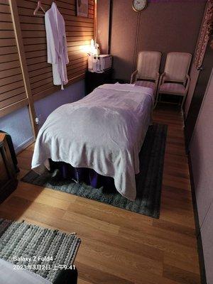 We Offer 30-60-90 Minute Deep Tissue Massage. We Have a Friendly Staff and Comfortable Atmosphere