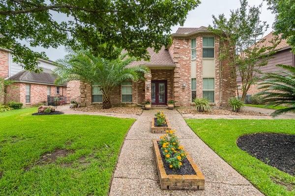 Just listed by Ruth/Chris Real Estate in Nottingham Country 1607 Hoveden Dr Katy, TX 77450 $295,000 2 story, 4 bed 3.5 bath h...