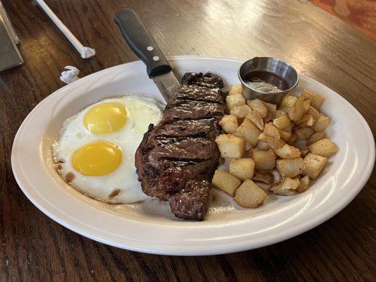 Sirloin strip with potatoes n egg