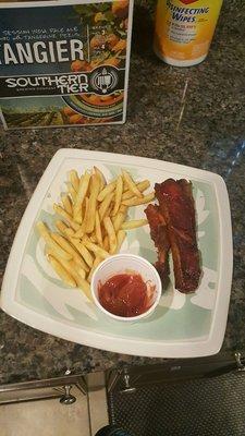 Spareribs and fries