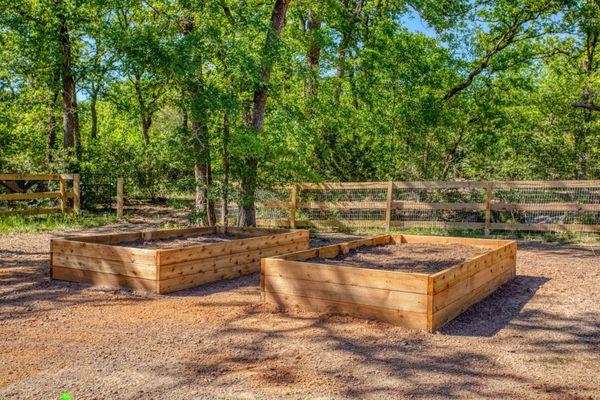 Garden bed boxes