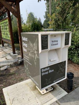 Ballot drop box out front of the Town Hall by the parking lot.